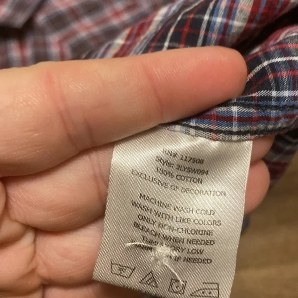 Levis snap latch